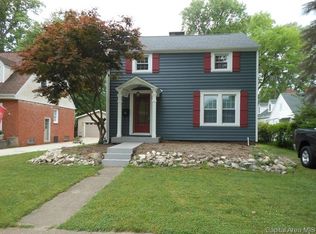 2005 S Park Ave, Leland Grove, IL 62704