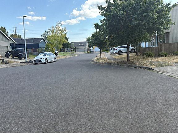 4th image of 1280 Peets Ct