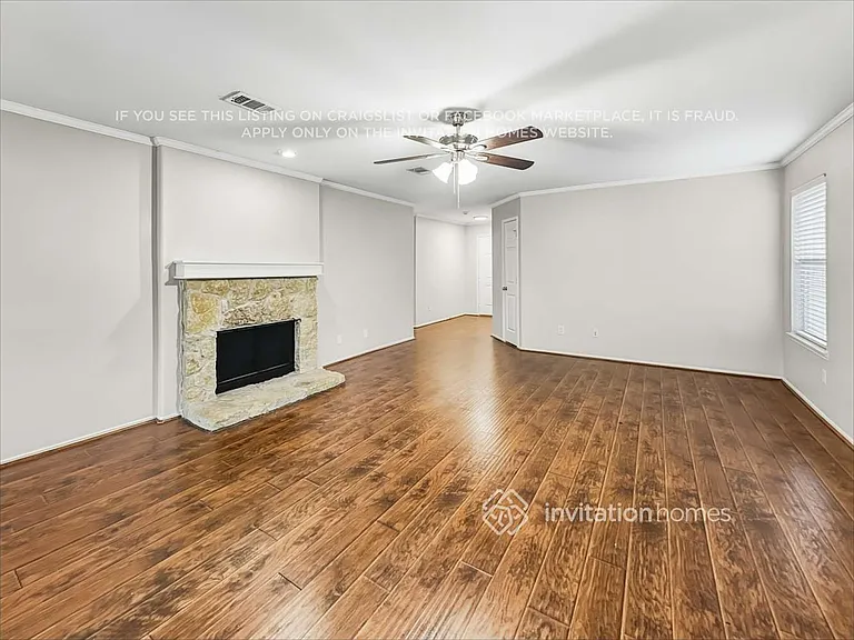 402 Azalea Dr — Photo 4