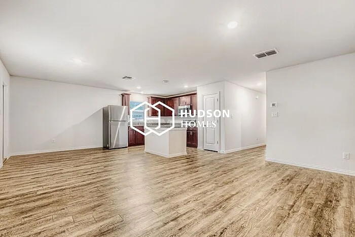 1331 Hidalgo St — Photo 4