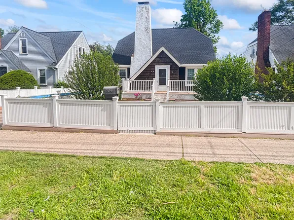 204 Brown Street, West Haven, CT 06516