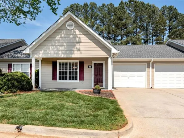 2987 Bentley Park Cir, Gainesville, GA 30504