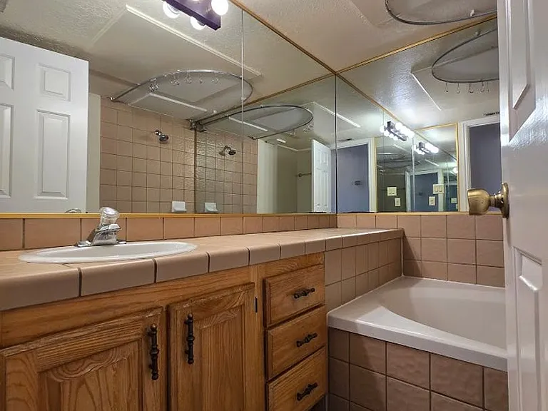 1845 W Canyon View Dr #1612 — Photo 9