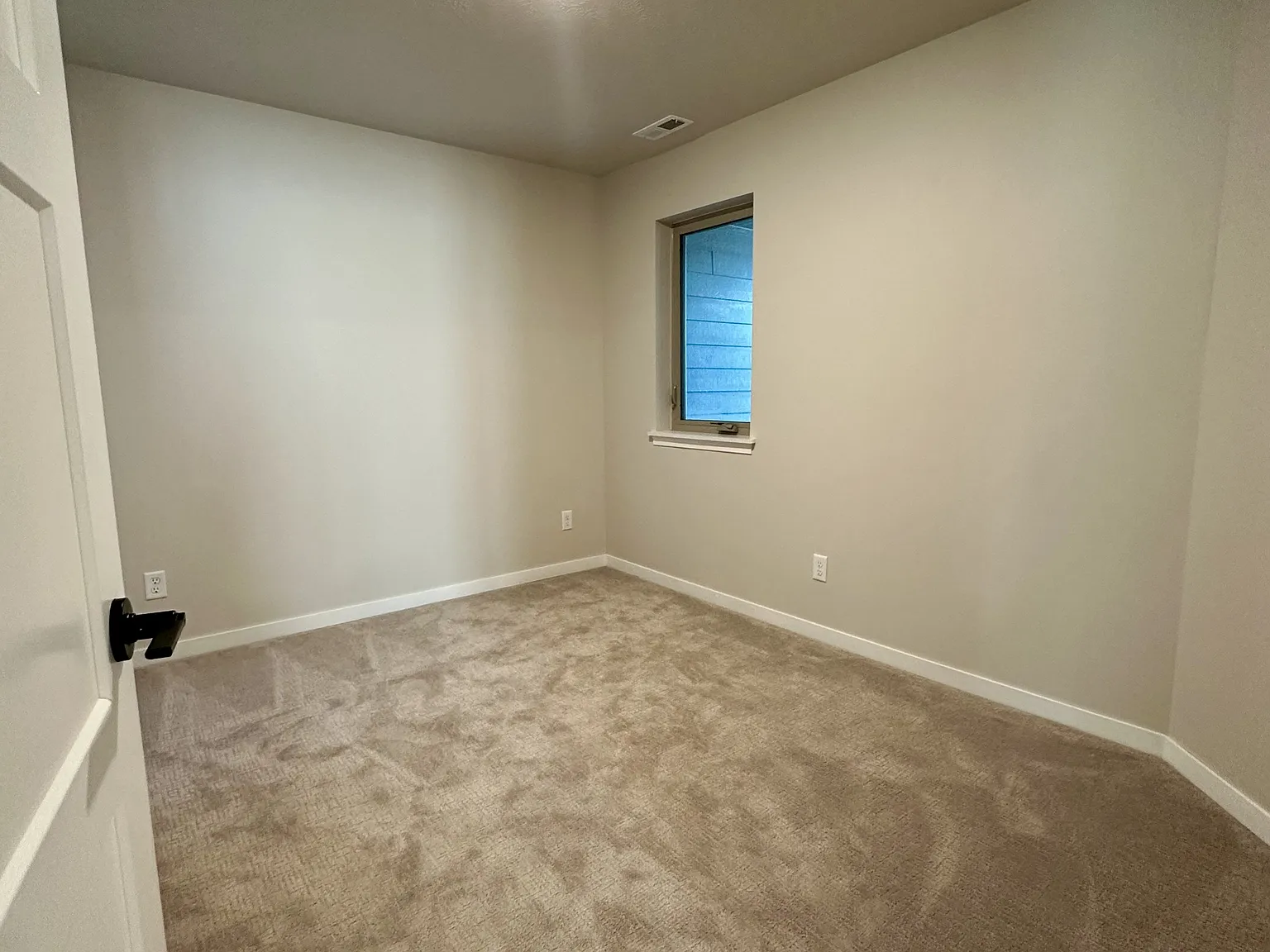 New Construction Townhome In Lennox — Photo 3