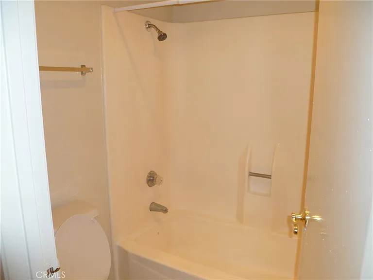 215 Springview — Photo 6