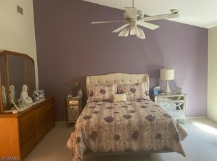 802 Park Pl UNIT 802, Springfield, NJ 07081