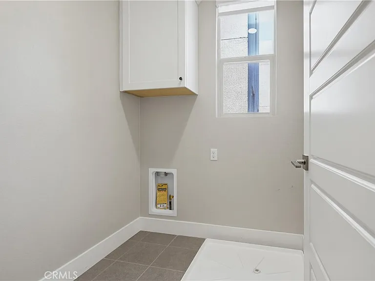 215 Carmine — Photo 26