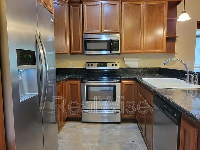 1789 SE Hill Park Pl — Photo 5