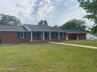 977 Holland Rd, Greenville, NC 27834