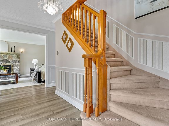 3rd image of 8 Blue Spruce Ct