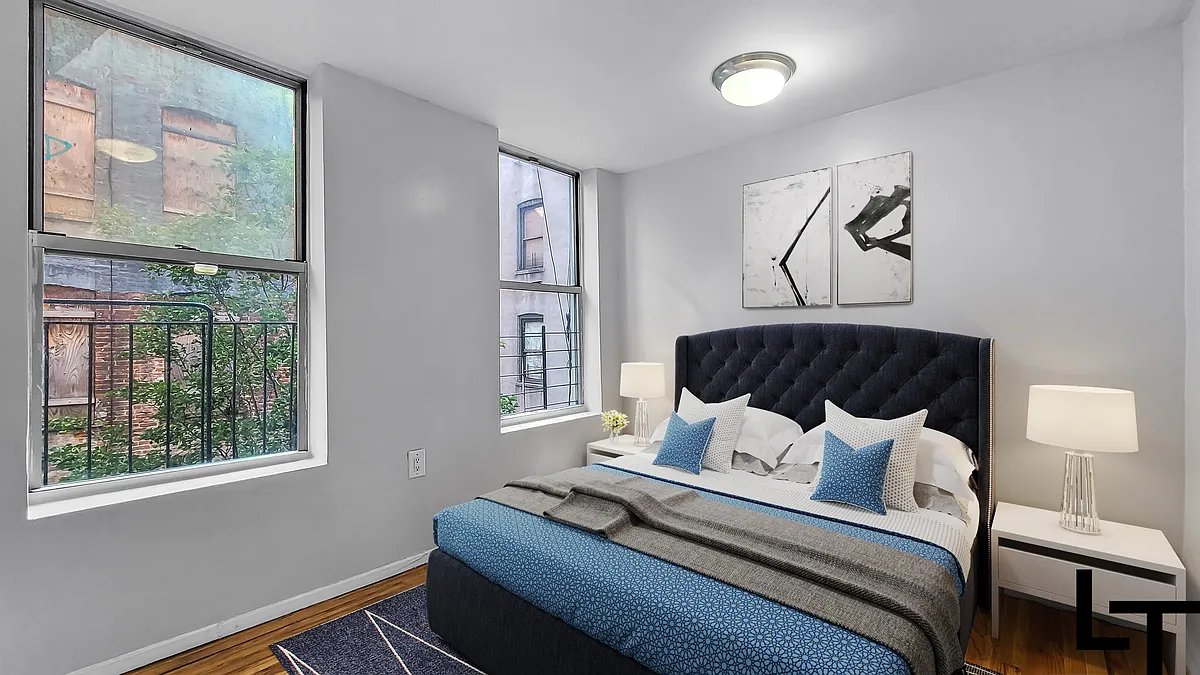 Building Photo - 3409 Broadway #4C