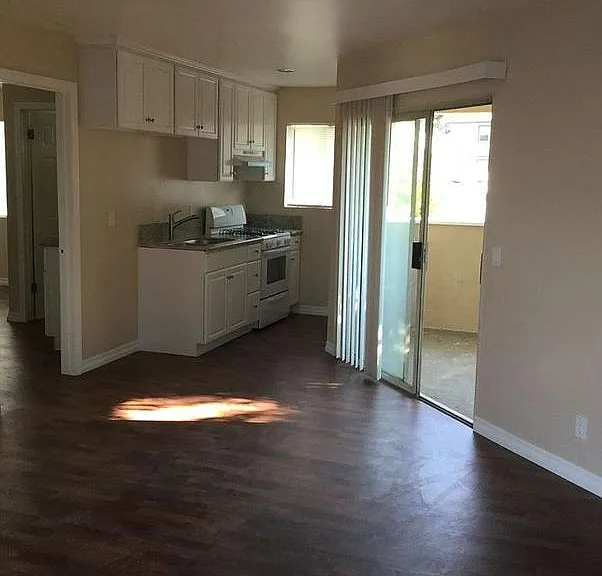 3469 Lime St #E — Photo 5