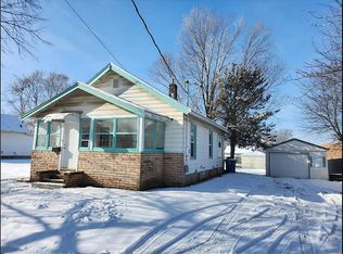902 E 26th St, Des Moines, IA 50317