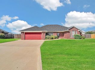 1817 Hunter Pointe Cir, Altus, OK 73521