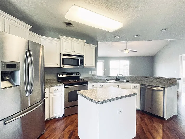 2386 Barberee Dr — Photo 6
