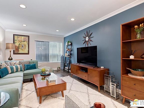 2nd image of 1517 E Garfield Ave APT 27