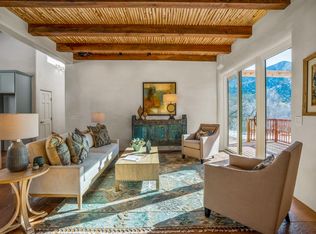 1598 Cerro Gordo Rd, Santa Fe, NM 87501