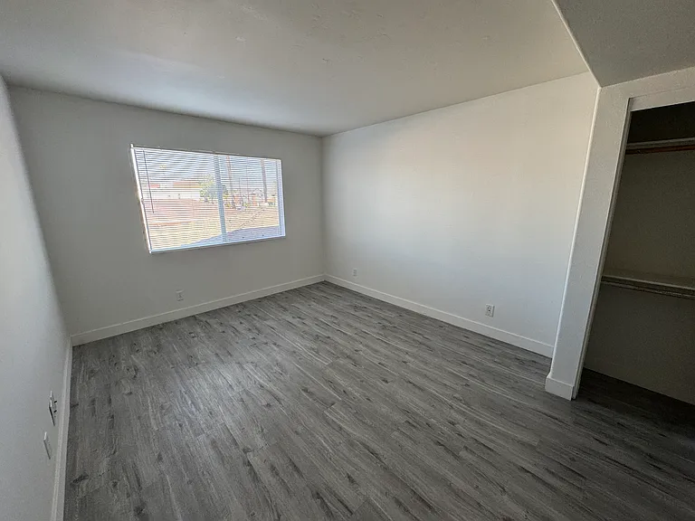 1602 W 218th St #14 — Photo 4