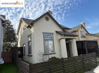 991 Village Cir, Oakland, CA 94607