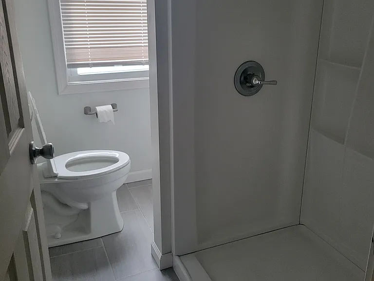 176 Thompson St — Photo 8