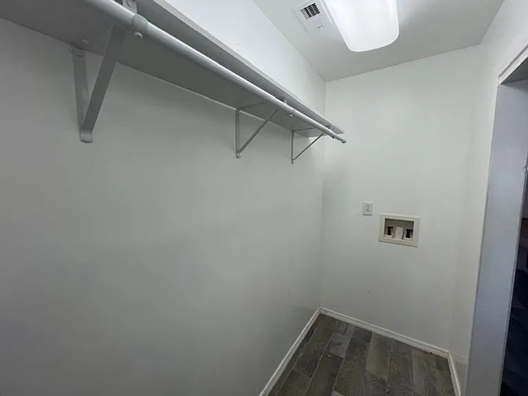 8527 Michigan Ave — Photo 11