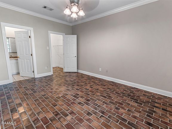 5th image of 710 E Boyd Dr APT 602