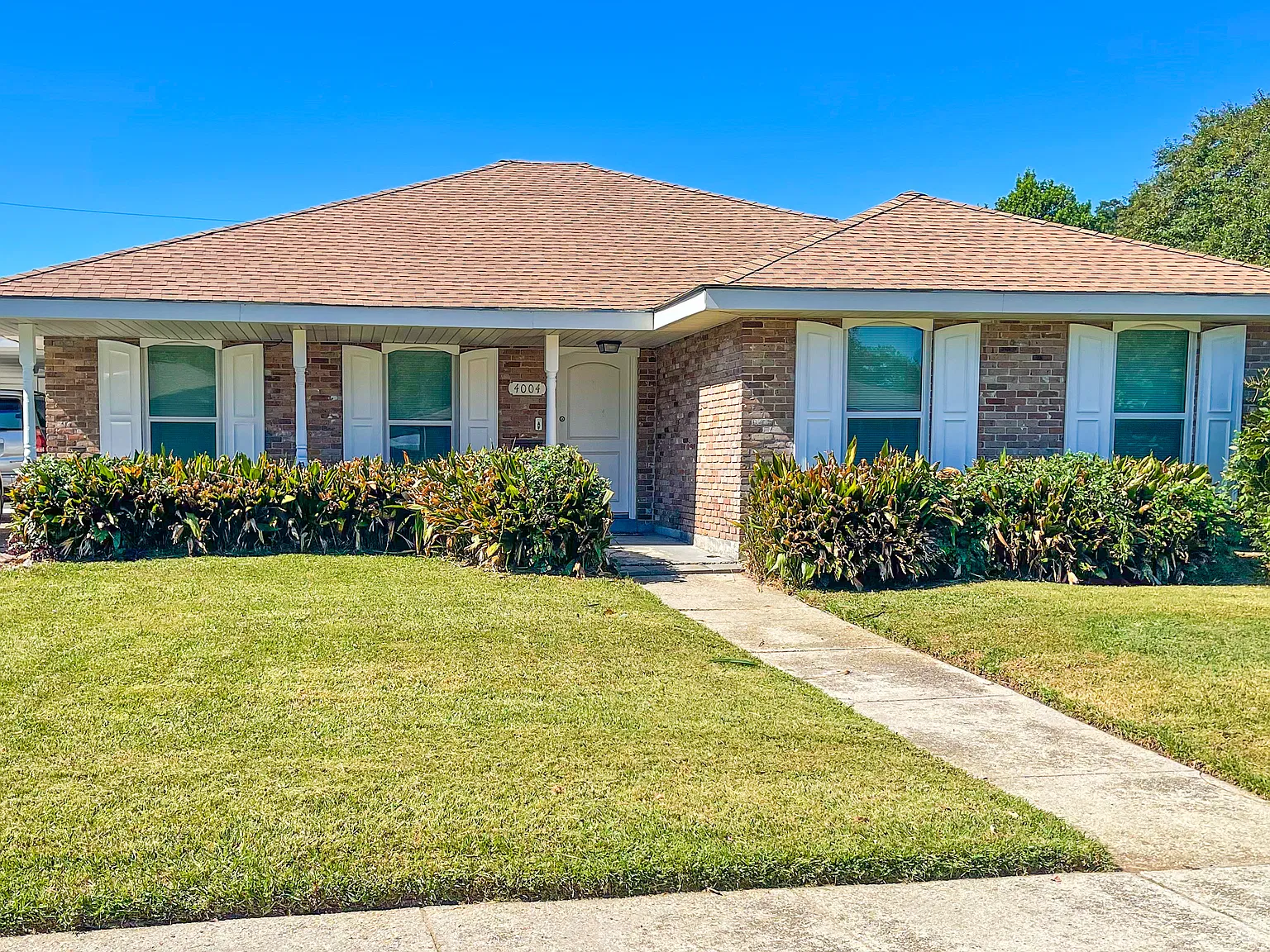 3 bed, 1700 sqft, $2,700 — Photo 1