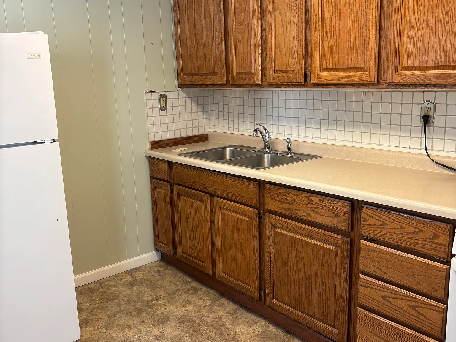 615 Pine St — Photo 4