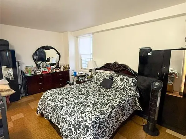 2650 Ocean Parkway image 18 of 24