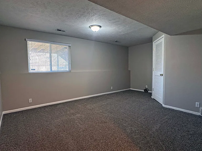 5197 N 144th Ct — Photo 26