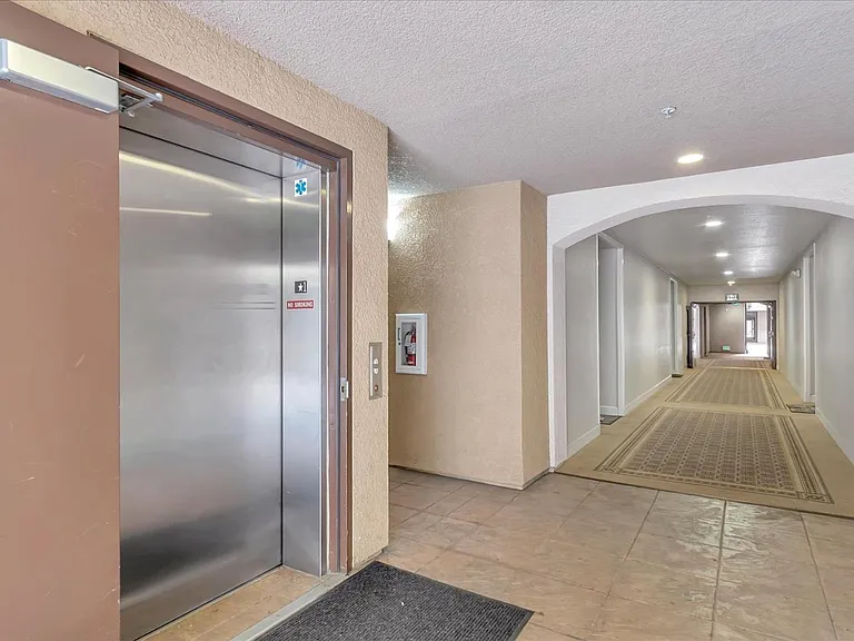 801 S Winchester Blvd #6100 — Photo 3