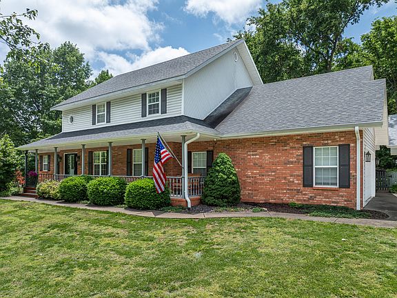3rd image of 1413 N Granite Drive