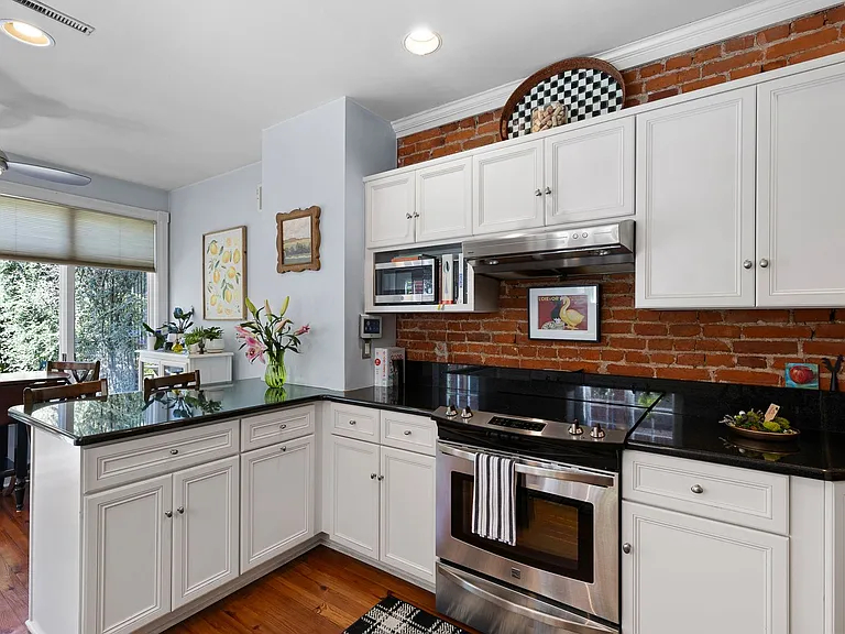 1020 Wawaset St — Photo 10