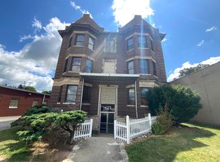 425 N Vermilion St #3B, Danville, IL 61832
