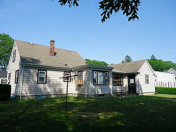 3rd image of 66 Hopedale Dr