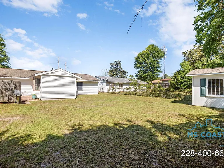 218 Dogwood Dr — Photo 30
