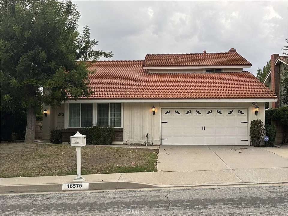 16575 Echo Hill Way