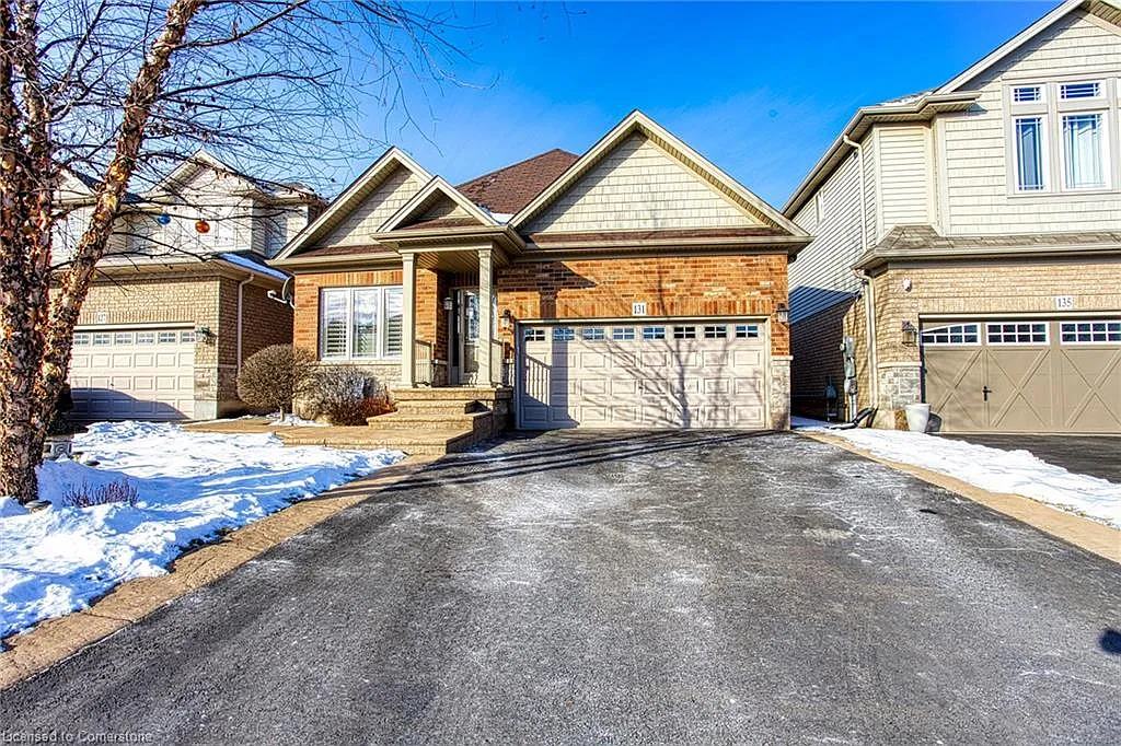 131 Escarpment Dr photo 1