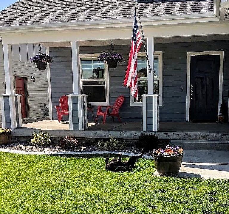 2nd image of 5017 Mallory Ln