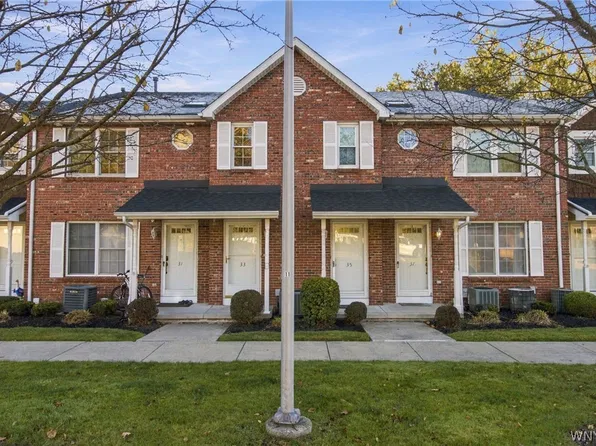 37 Olde Stone Ln, Lancaster, NY 14086