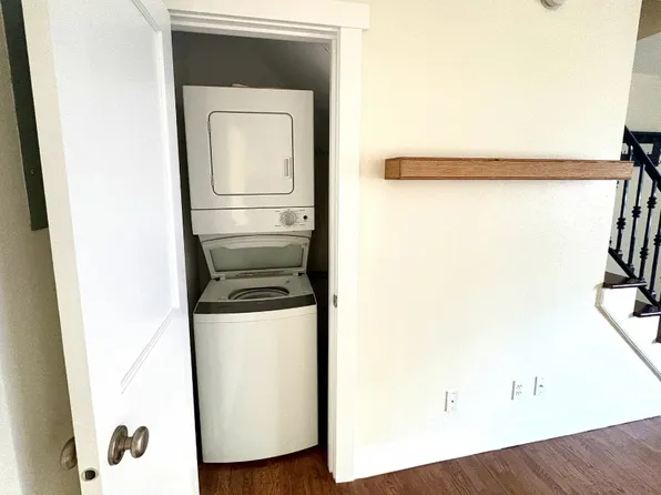 620 N I St APT 2, Tacoma, WA 98403