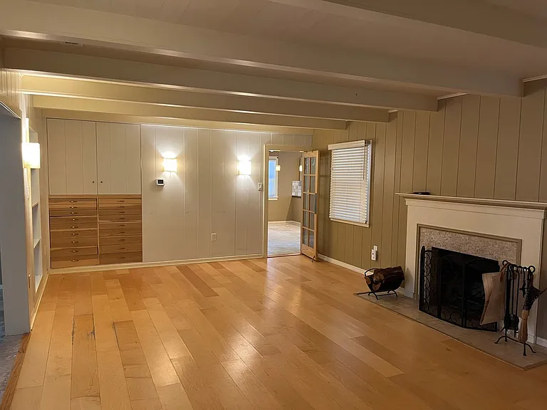 318 Sunset Park Dr — Photo 8