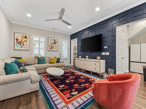 2nd image of 855 Hall Lane #D