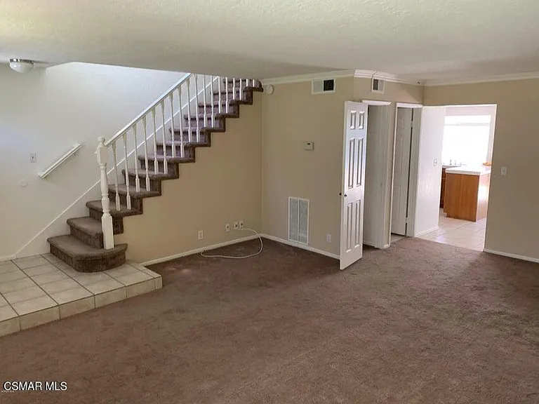 440 Jeremiah Dr #E — Photo 4