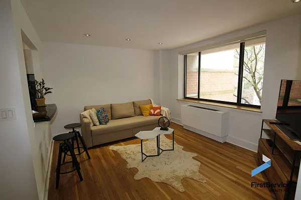 Rented by FirstService Realty (legacy) | media 28