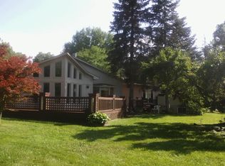 5904 Upper Straits Blvd, West Bloomfield, MI 48324