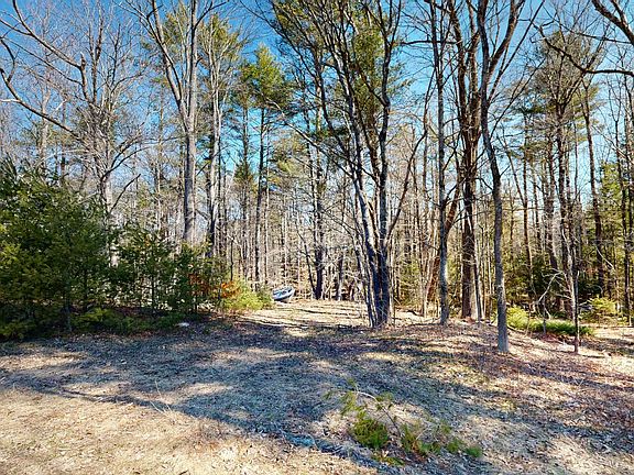 2nd image of 1890 Pownal Road