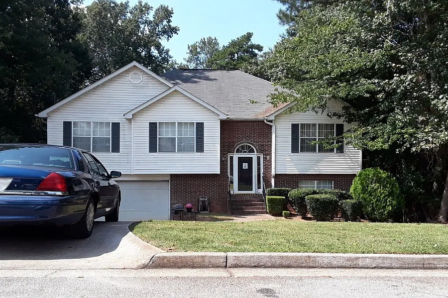 95 Willow Tree Ter photo 1
