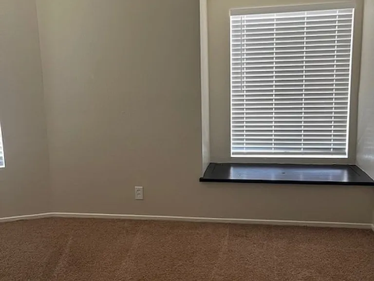 2600 Chandler Ct #31 — Photo 20