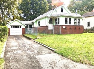 42 Trelawne Dr, Rochester, NY 14622